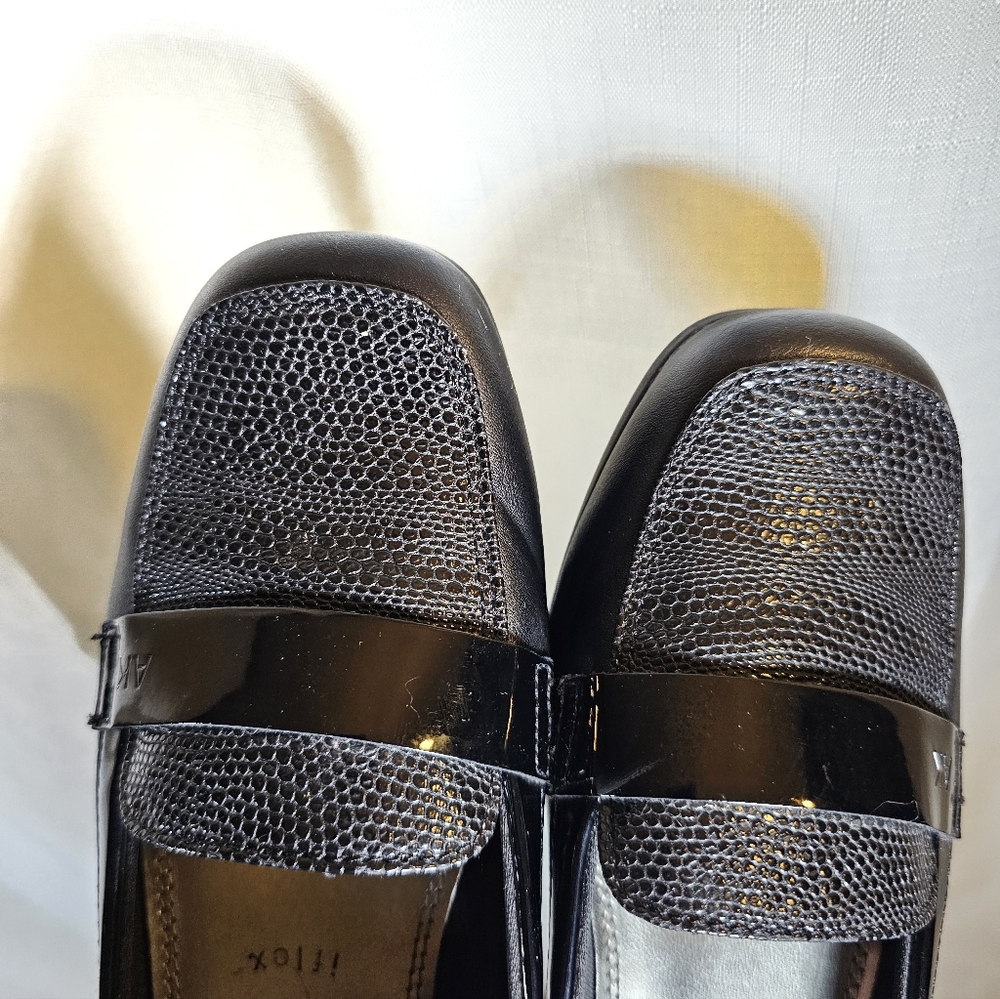 Ann Klein 8.5 M Slip On Shoes - Picture 2 of 8